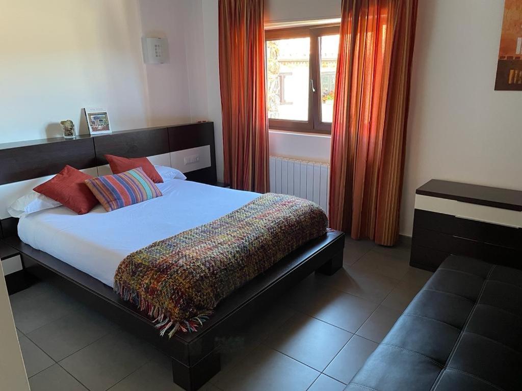 Apartamentos Los Tojos Colsa Extérieur photo