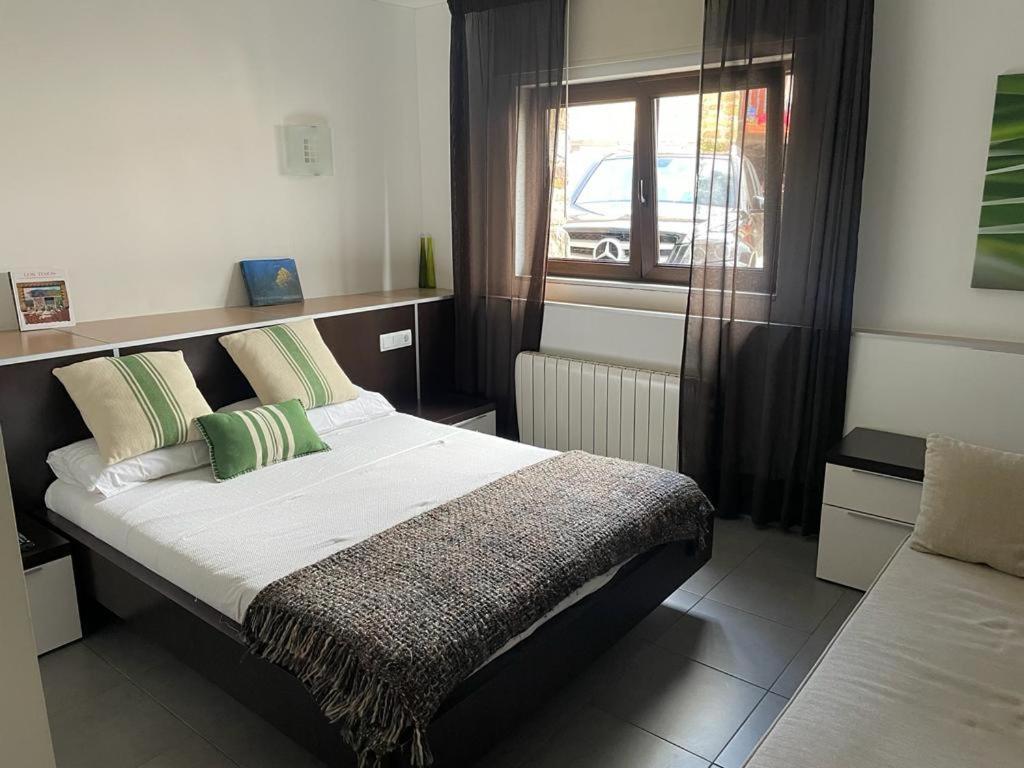 Apartamentos Los Tojos Colsa Extérieur photo